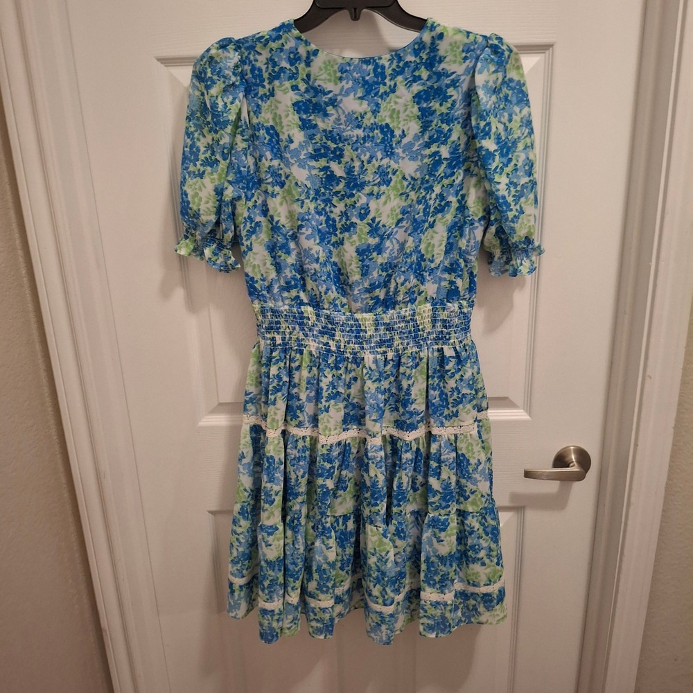 TAYLOR Women's Floral‎ Dress Blue Green Short Sleeve Smocked Waist Tiered Sz 16 - Picture 7 of 12